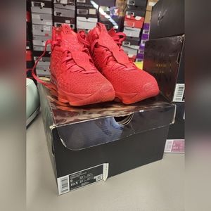 Lebron 17 red carpet